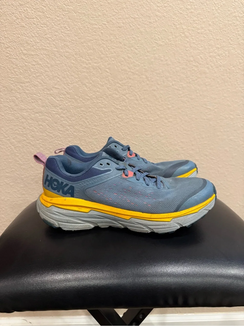 Women’s Hoka Challenger (size 7.5)